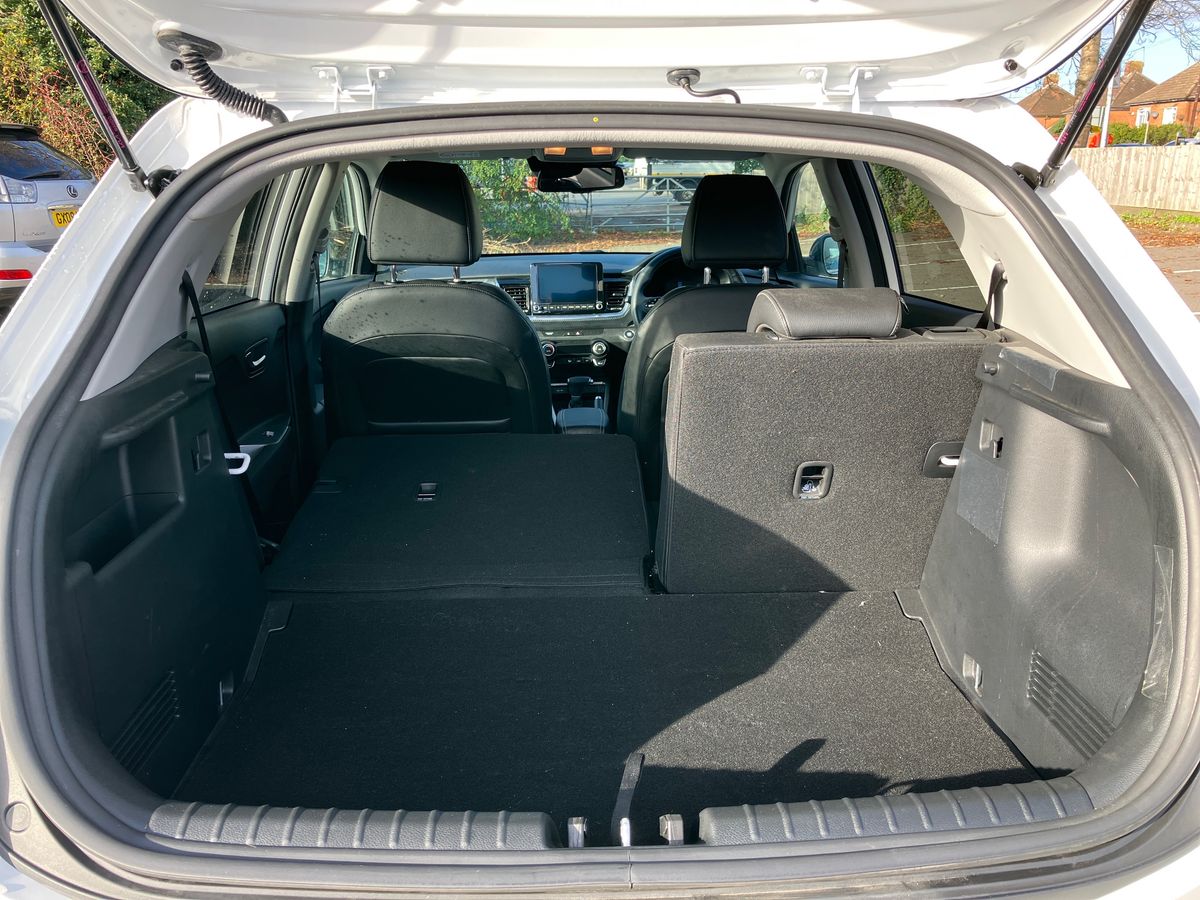 Used Kia Stonic 2024 for sale - 76491236: Photo 25