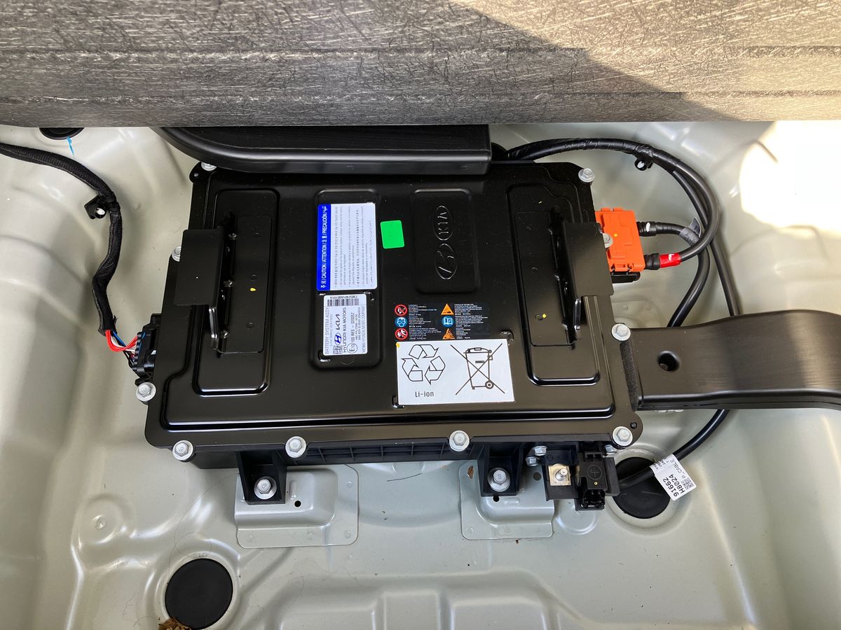 Used Kia Stonic 2024 for sale - 76491236: Photo 26