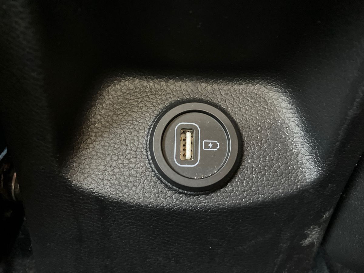 Used Kia Stonic 2024 for sale - 76491236: Photo 32