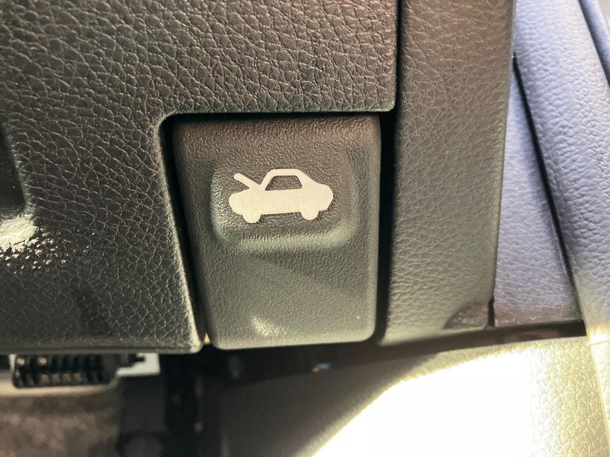 Used Kia Stonic 2024 for sale - 76491236: Photo 36