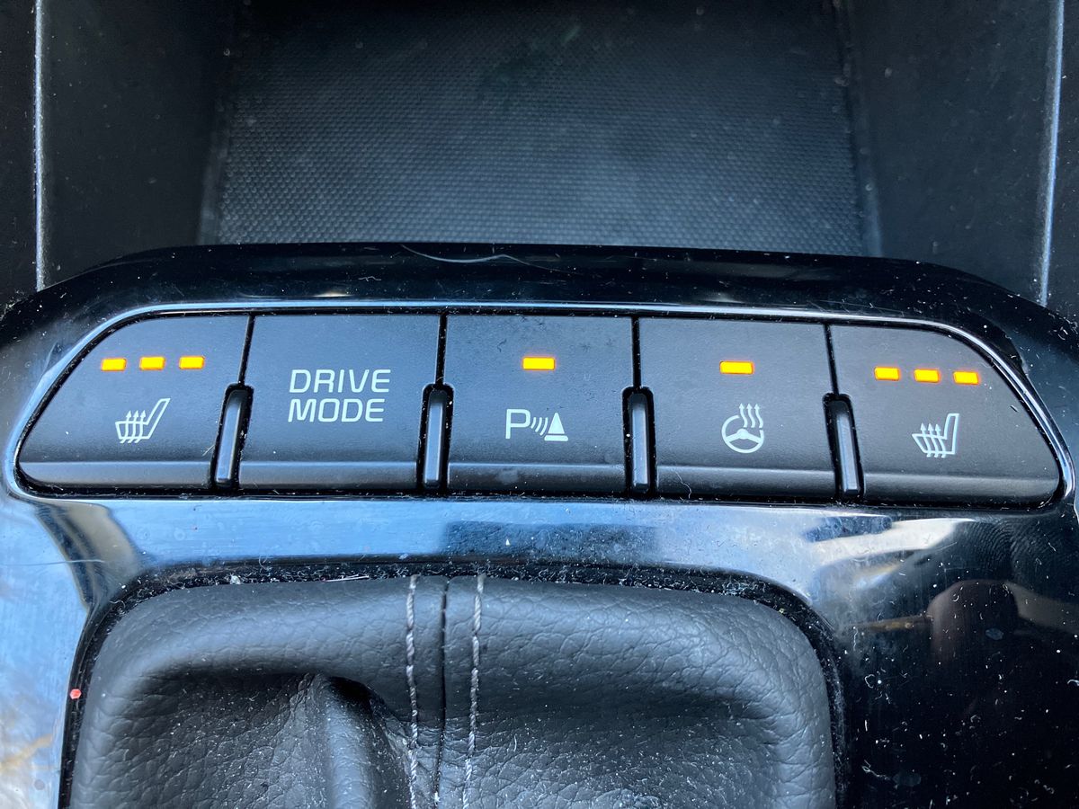 Used Kia Stonic 2024 for sale - 76491236: Photo 46