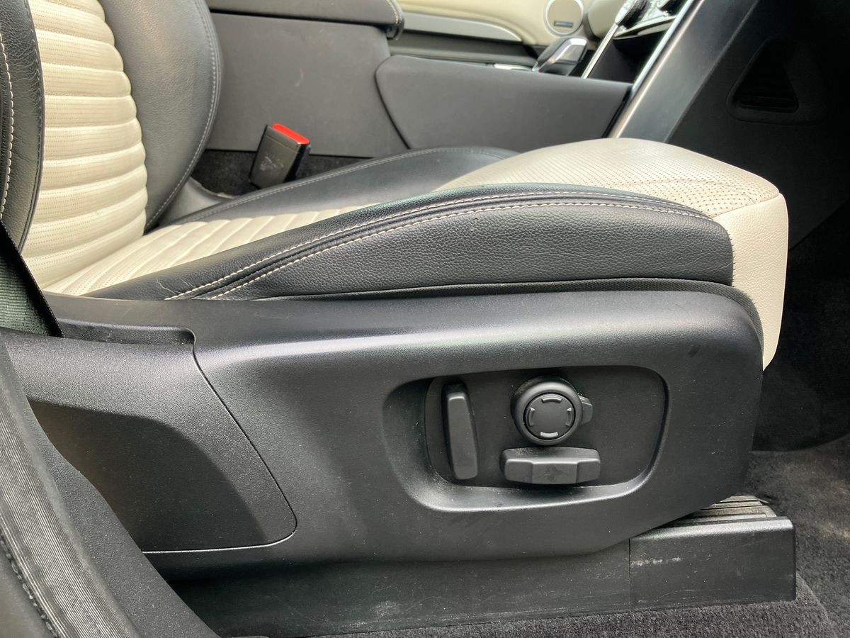 Used Land Rover Discovery 2021 for sale - 76931822: Photo 40