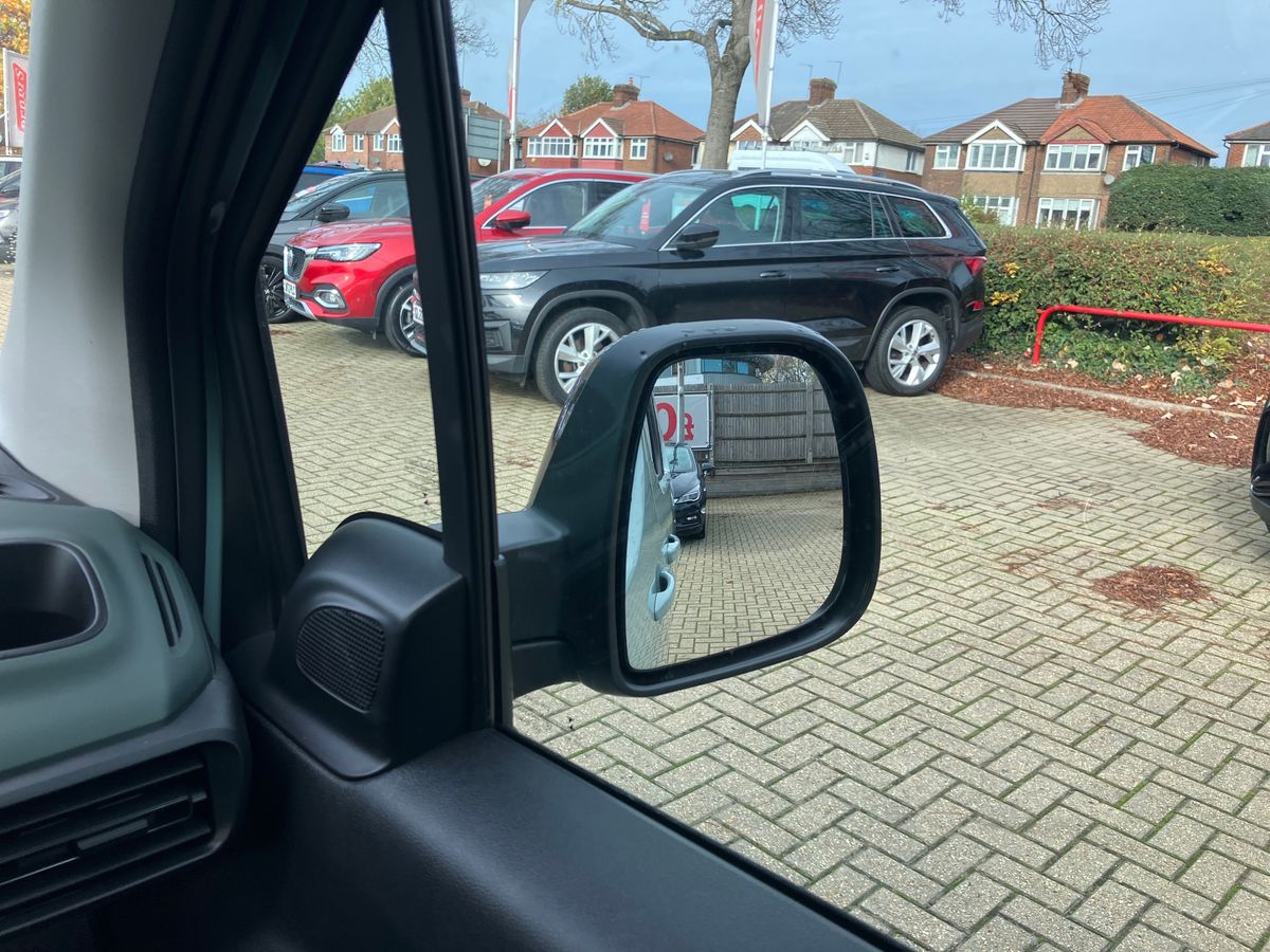 Used Citroen Berlingo 2020 for sale - 76351877: Photo 40