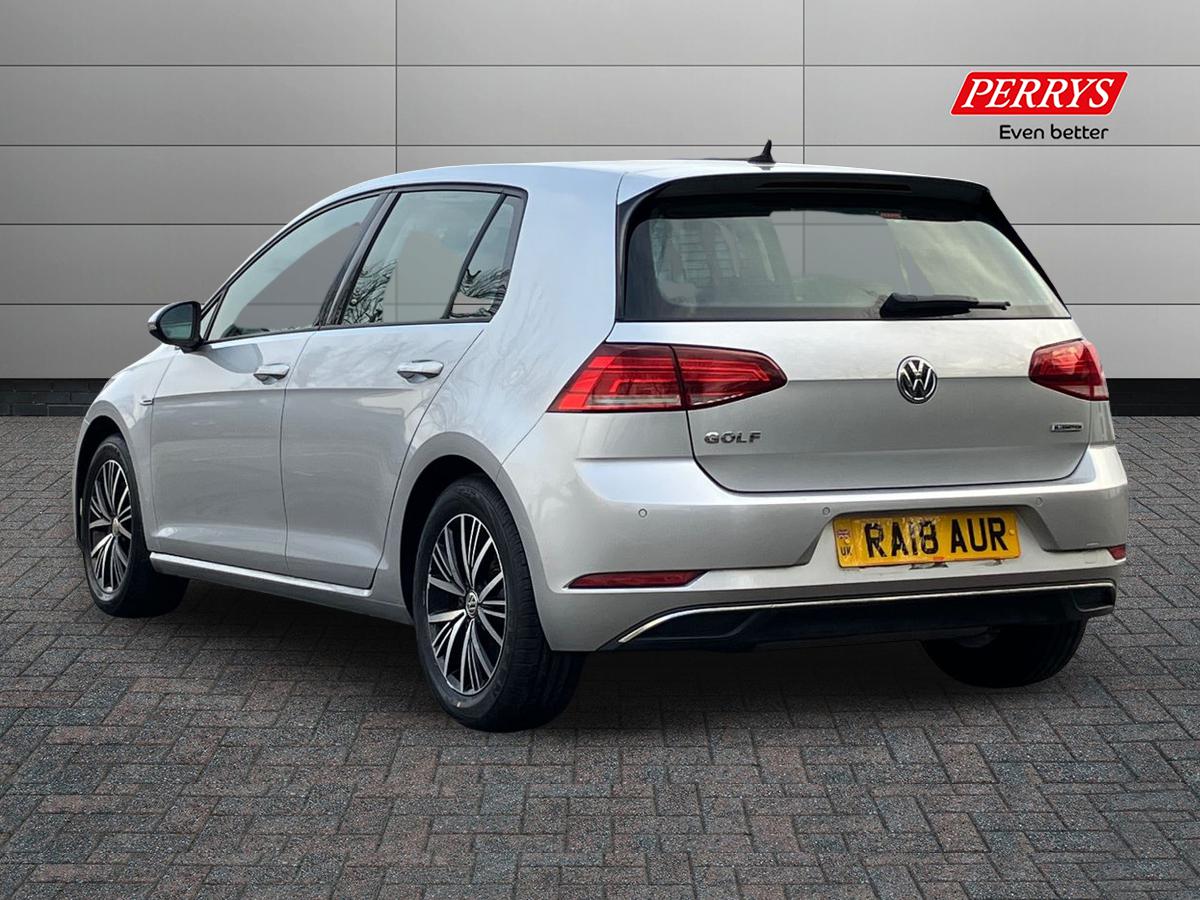 Used Volkswagen Golf 2018 for sale - 76706862: Photo 2