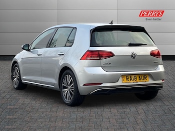 Used Volkswagen Golf 2018 for sale - 76706862: Photo