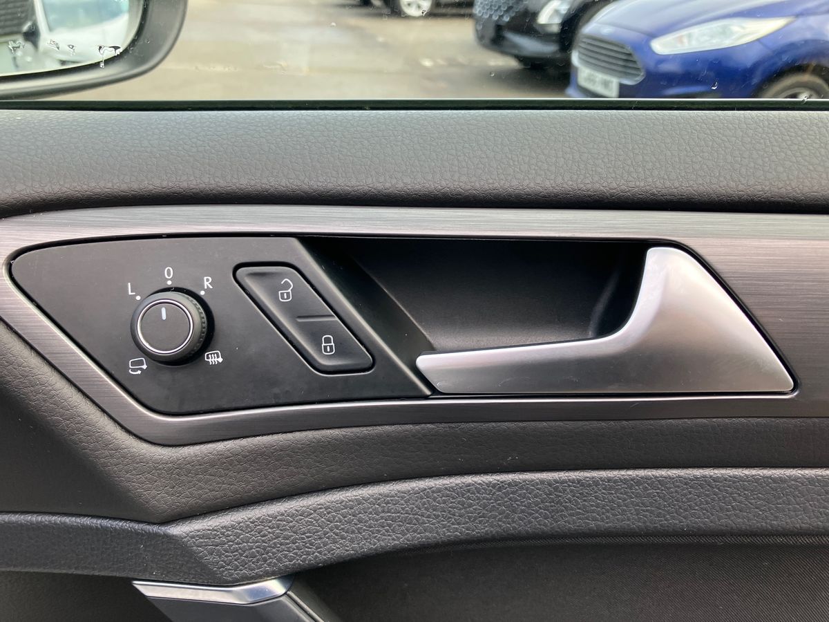 Used Volkswagen Golf 2018 for sale - 76706862: Photo 34