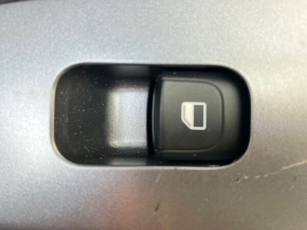 Used Kia Stonic 2022 for sale - 75970670: Photo 28