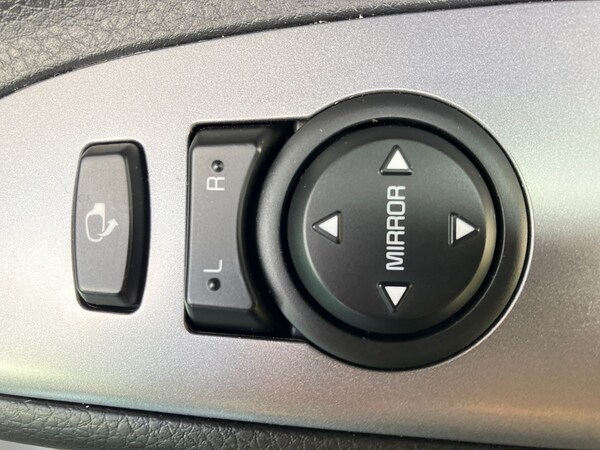 Used Kia Stonic 2022 for sale - 75970670: Photo 33