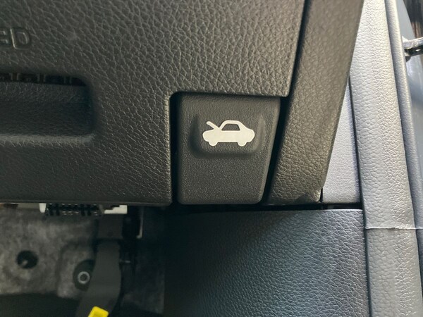 Used Kia Stonic 2022 for sale - 75970670: Photo 35