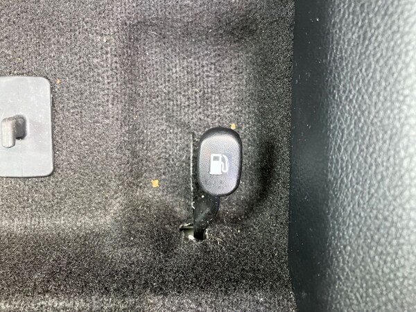 Used Kia Stonic 2022 for sale - 75970670: Photo 36