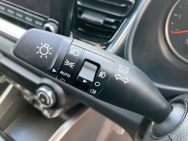 Used Kia Stonic 2022 for sale - 75970670: Photo 39