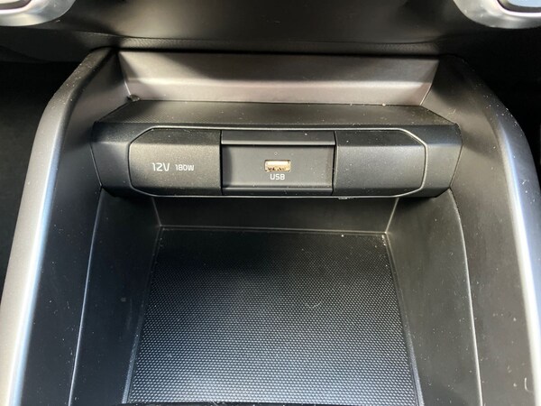 Used Kia Stonic 2022 for sale - 75970670: Photo 45