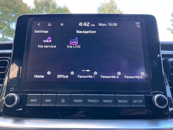 Used Kia Stonic 2022 for sale - 75970670: Photo 52