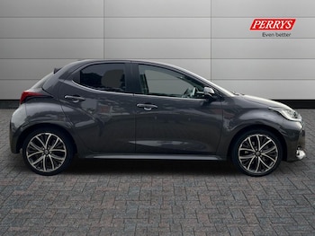 Used Toyota Yaris 2022 for sale - 75823833: Photo
