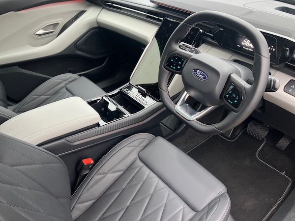 Used Ford Explorer 2024 for sale - 74924046: Photo 9