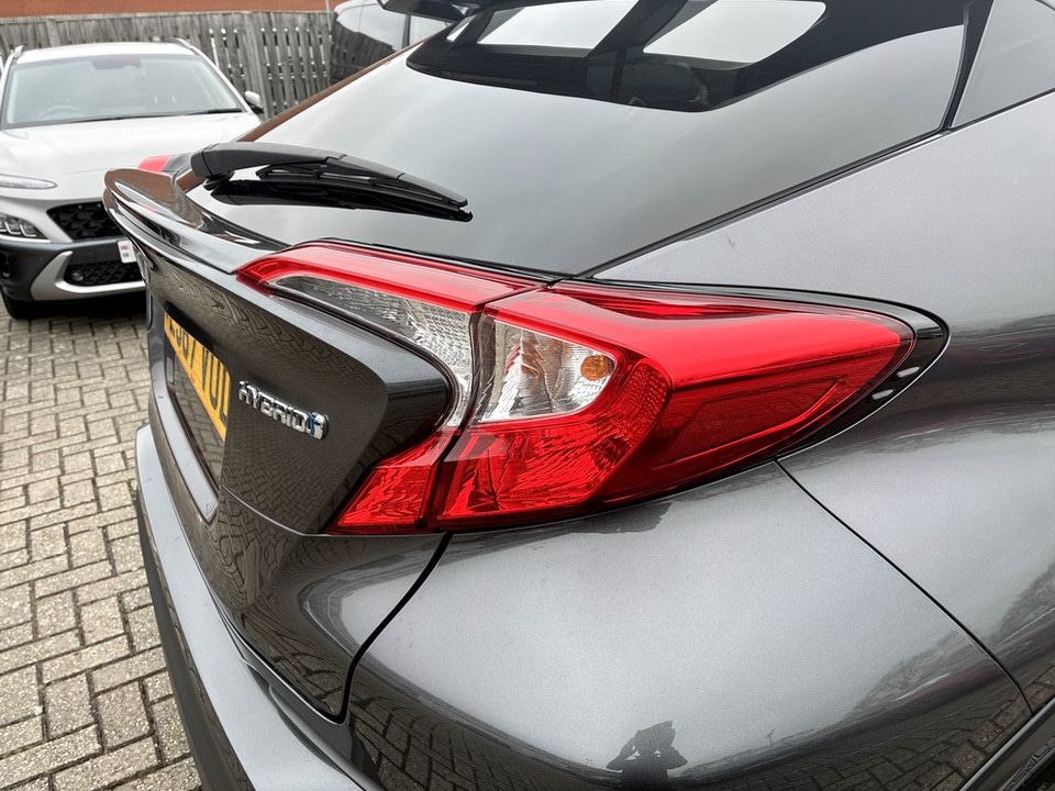 Used Toyota C-HR 2017 for sale - 77604218: Photo 11