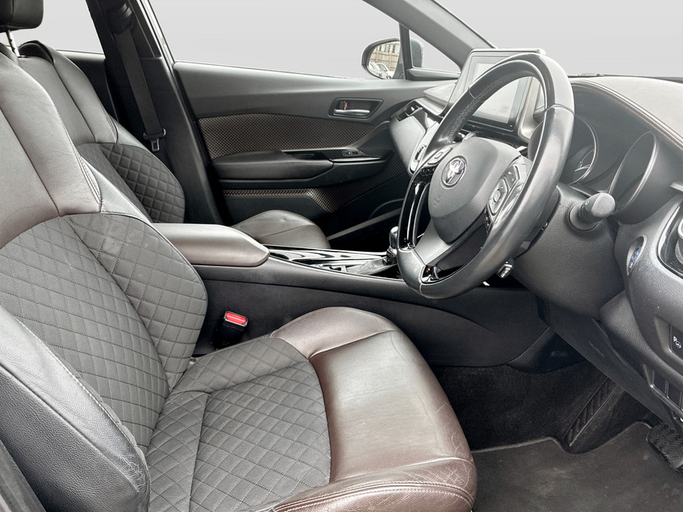 Used Toyota C-HR 2017 for sale - 77604218: Photo 25