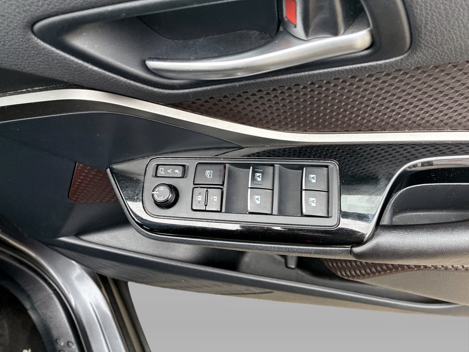 Used Toyota C-HR 2017 for sale - 77604218: Photo 38