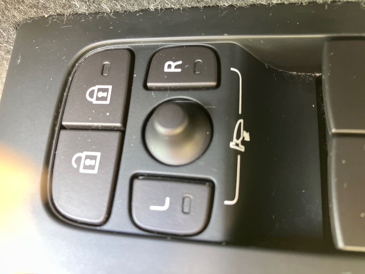 Used Volvo XC40 2019 for sale - 75745027: Photo 30