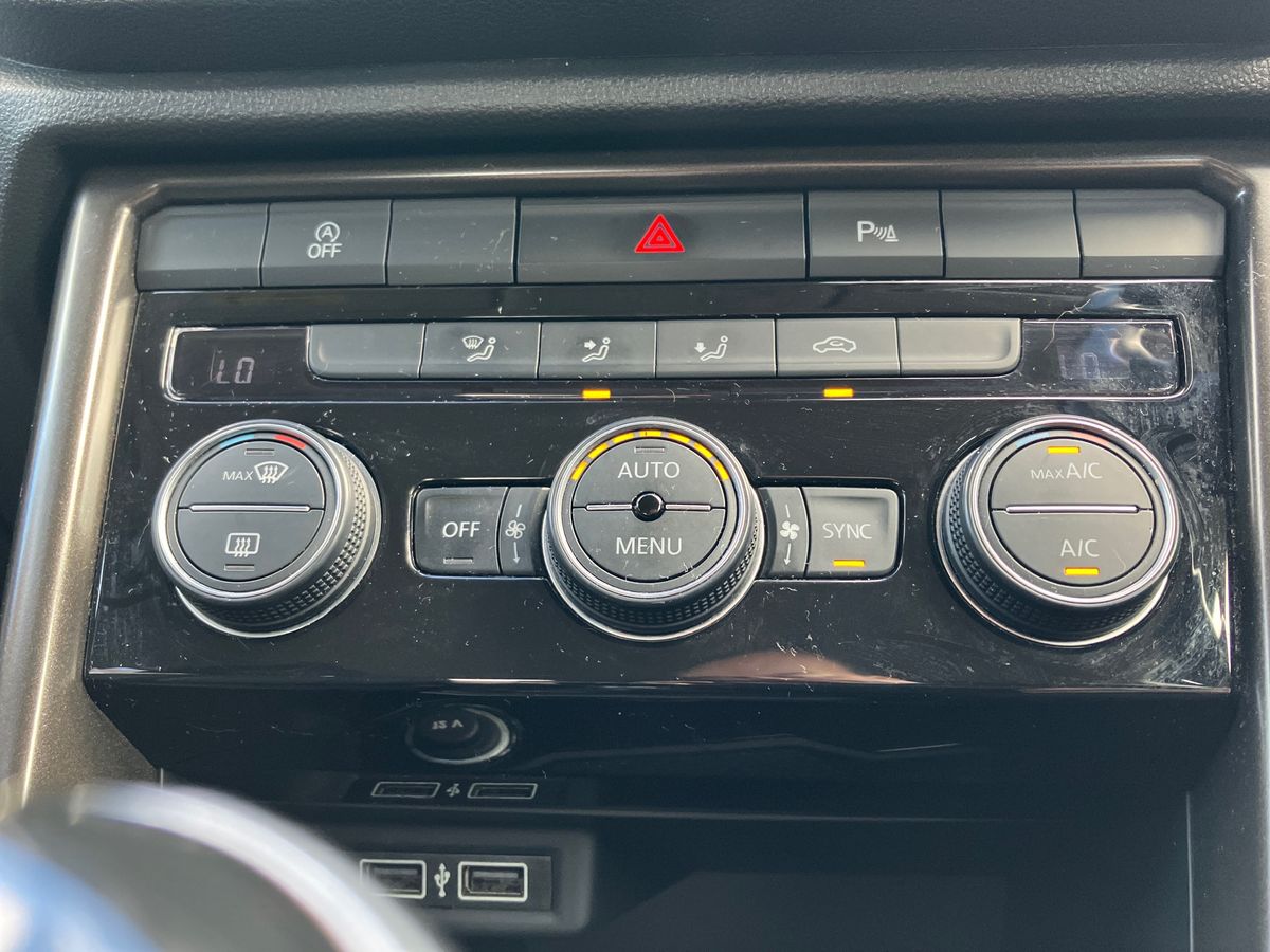 Used Volkswagen T-Roc 2019 for sale - 76272419: Photo 12