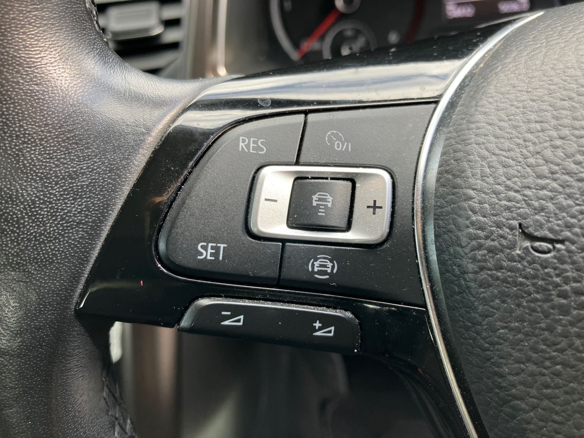 Used Volkswagen T-Roc 2019 for sale - 76272419: Photo 16