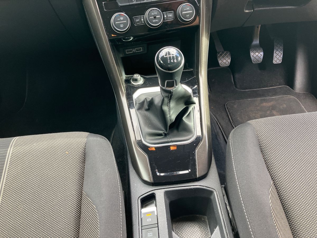 Used Volkswagen T-Roc 2019 for sale - 76272419: Photo 17