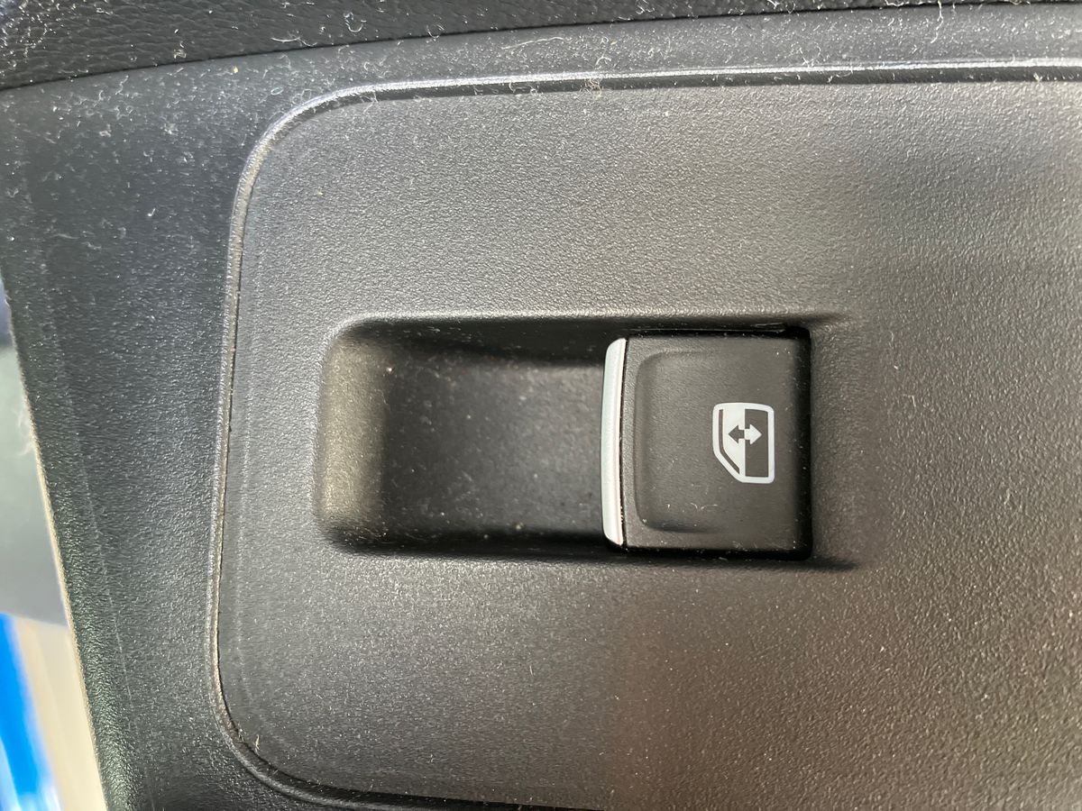 Used Volkswagen T-Roc 2019 for sale - 76272419: Photo 28