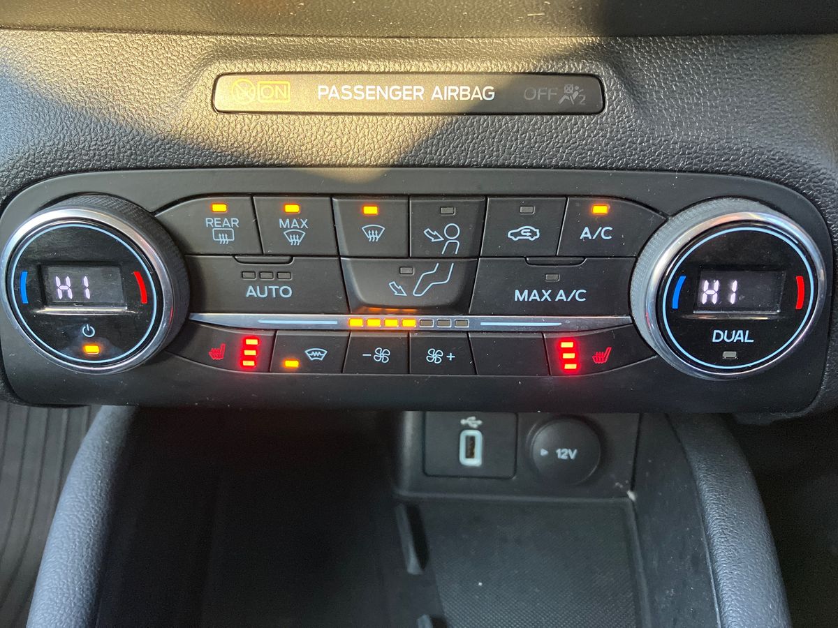 Used Ford Focus 2019 for sale - 76693728: Photo 12