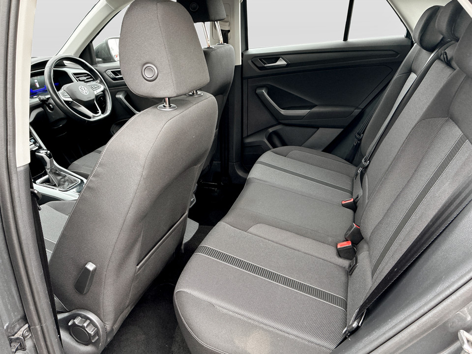 Used Volkswagen T-Roc 2023 for sale - 77460718: Photo 18