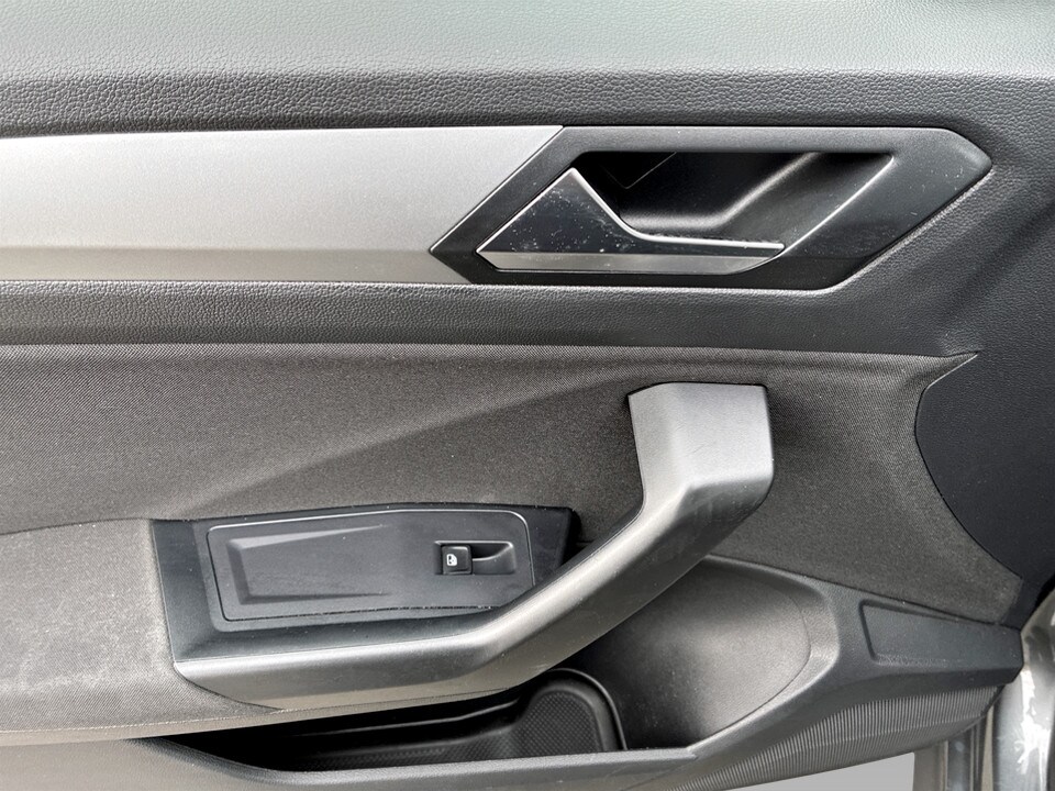 Used Volkswagen T-Roc 2023 for sale - 77460718: Photo 31