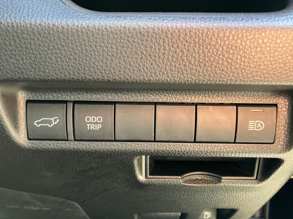 Used Toyota RAV4 2023 for sale - 75945644: Photo 41