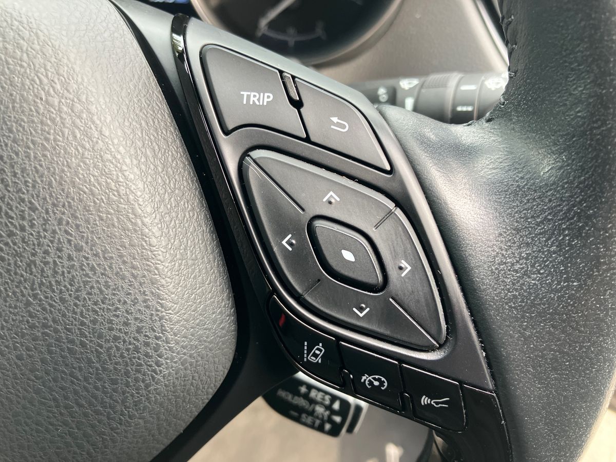 Used Toyota C-HR 2022 for sale - 76142121: Photo 44