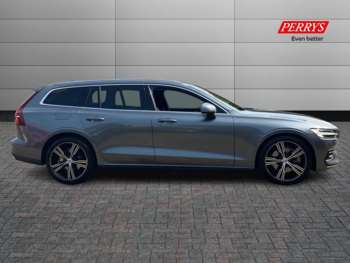 Used Volvo V60 2019 for sale - 74924072: Photo