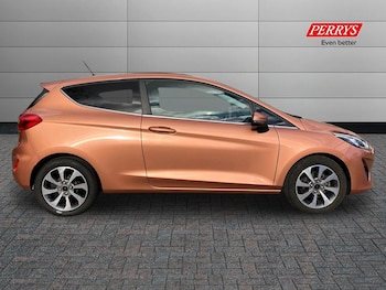 Used Ford Fiesta 2018 for sale - 76351870: Photo