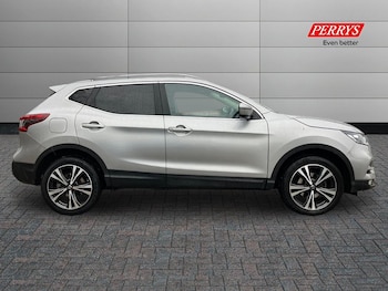 Used Nissan Qashqai 2017 for sale - 76330678: Photo