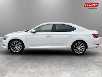 Used Skoda Superb 2017 for sale - 79429275: Photo