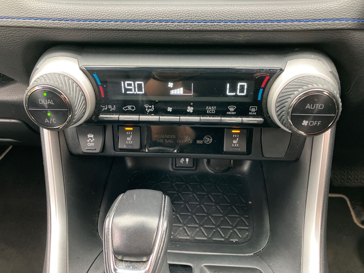 Used Toyota RAV4 2020 for sale - 76128222: Photo 12