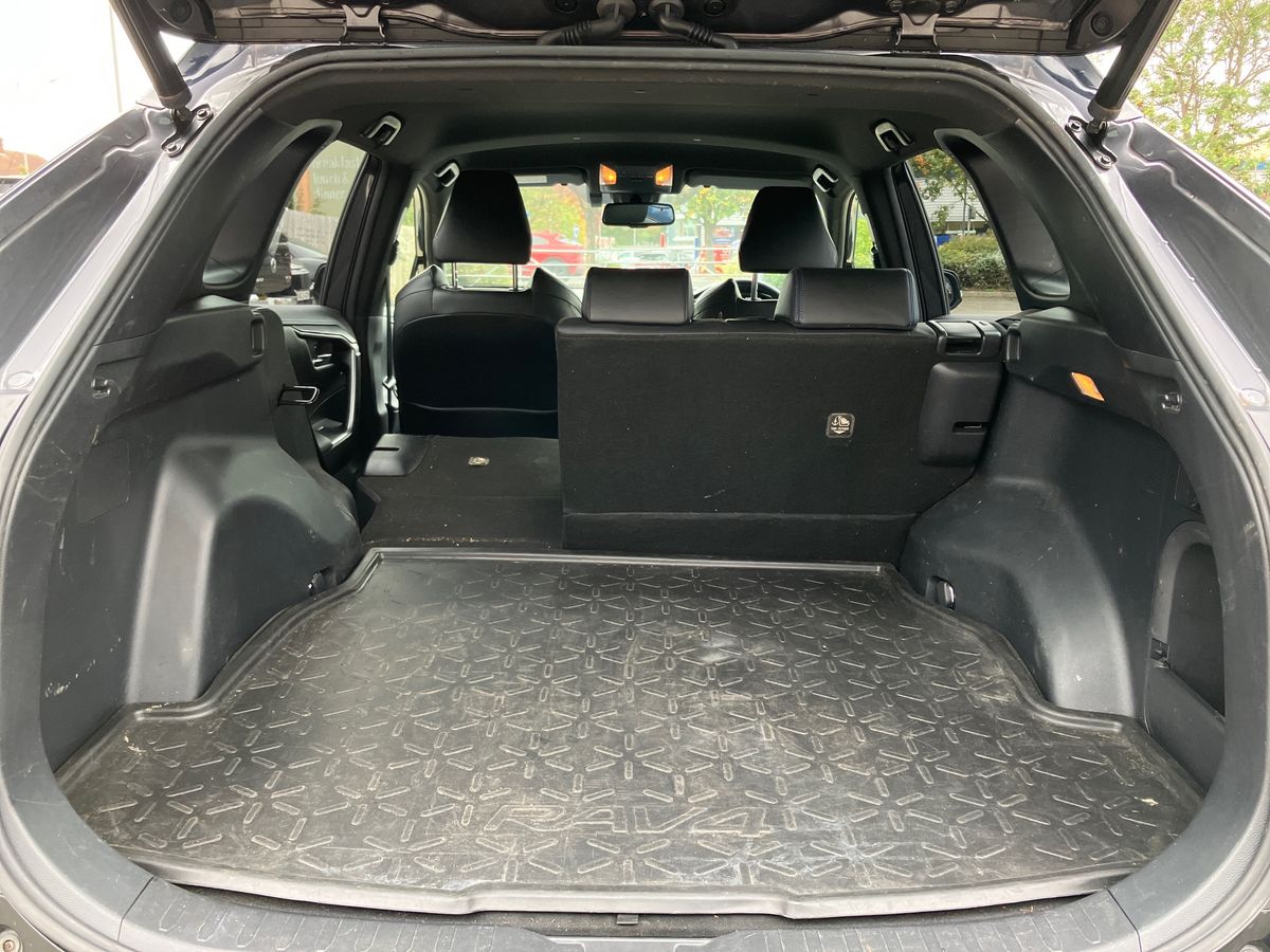 Used Toyota RAV4 2020 for sale - 76128222: Photo 25