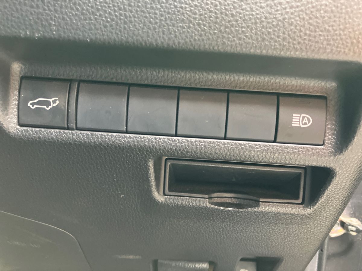 Used Toyota RAV4 2020 for sale - 76128222: Photo 37