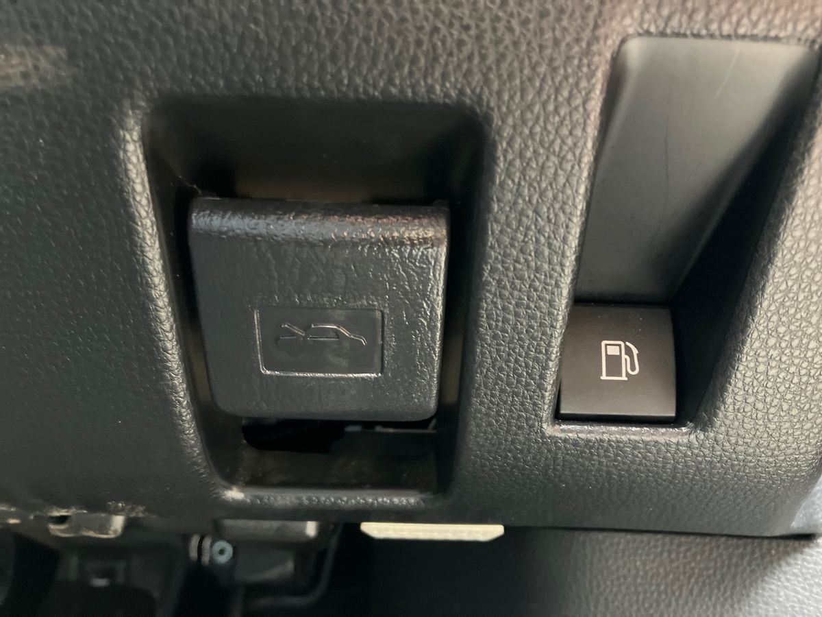 Used Toyota RAV4 2020 for sale - 76128222: Photo 38