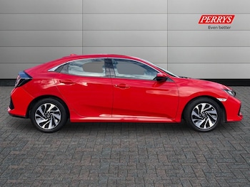 Used Honda Civic 2018 for sale - 76300445: Photo