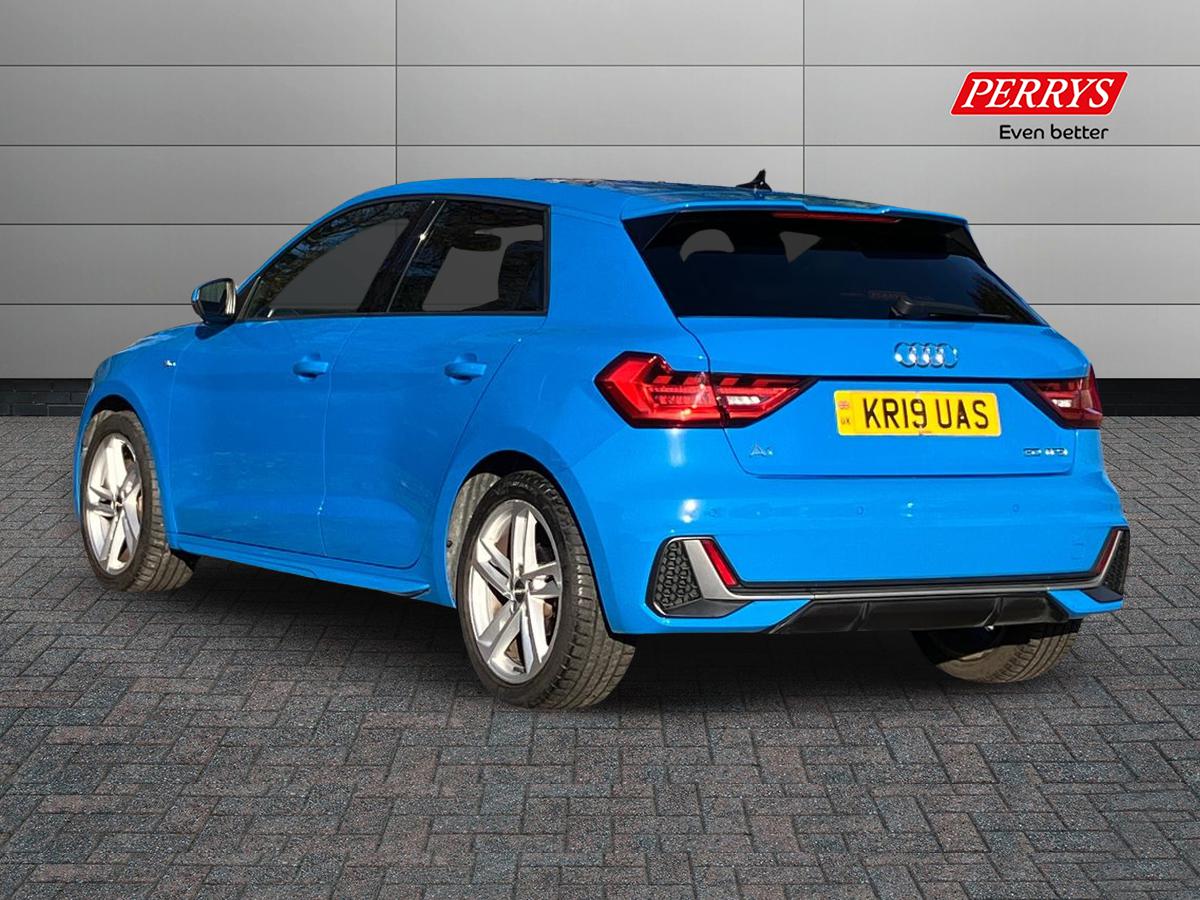 Used Audi A1 2019 for sale - 77113671: Photo 2
