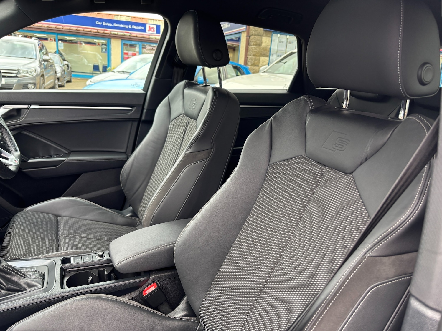 Used Audi Q3 2022 for sale - 76393846: Photo 11