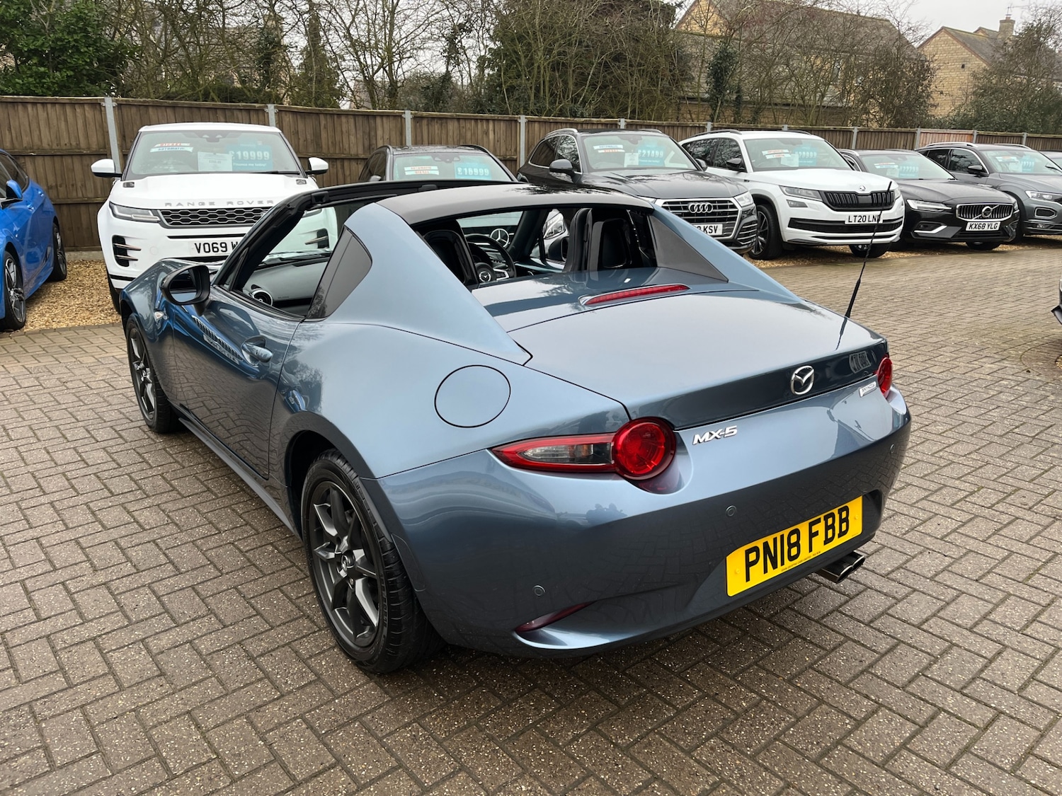 Used Mazda MX-5 2018 for sale - 77170811: Photo 2