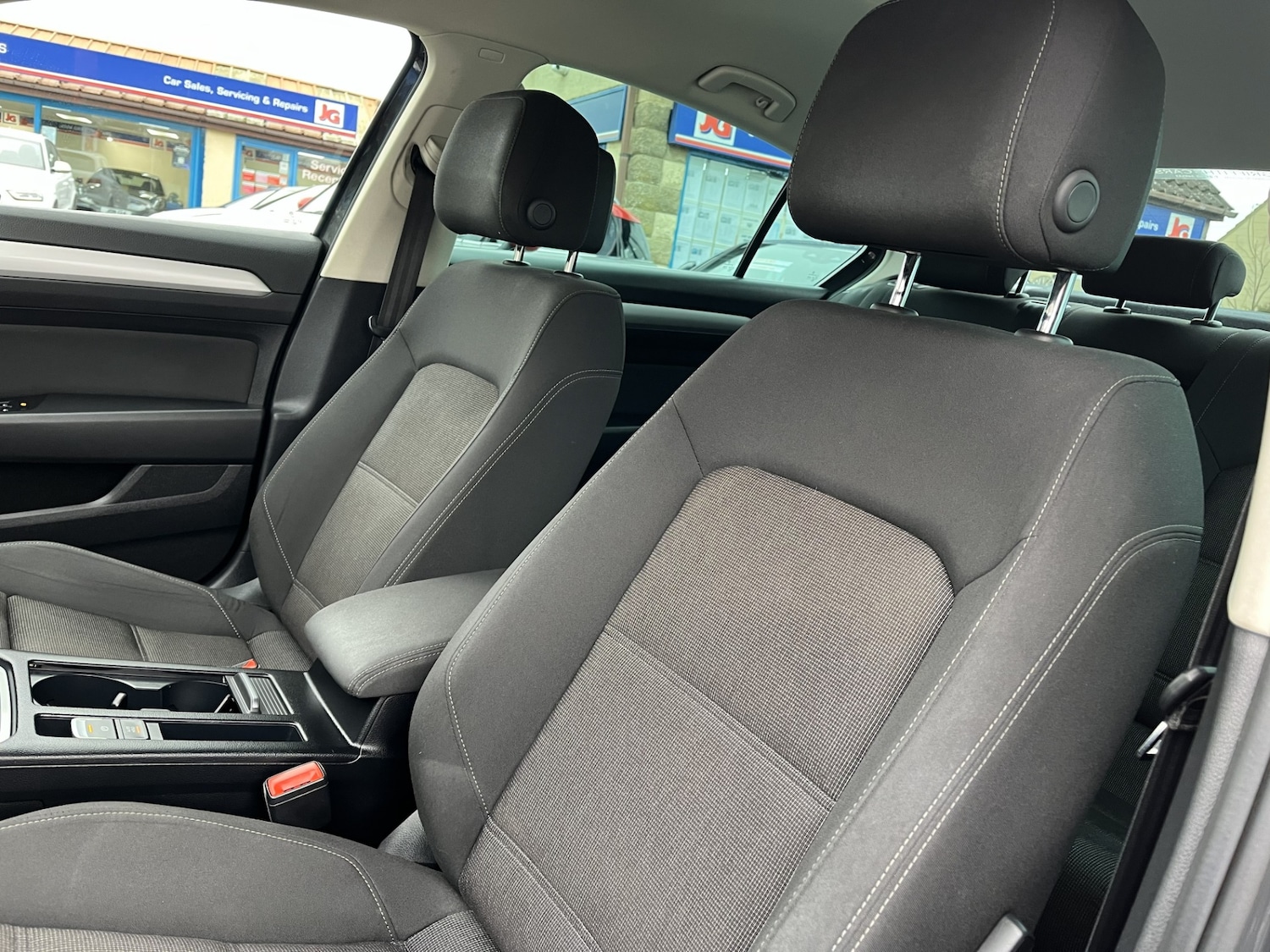 Used Volkswagen Passat 2015 for sale - 77104393: Photo 8