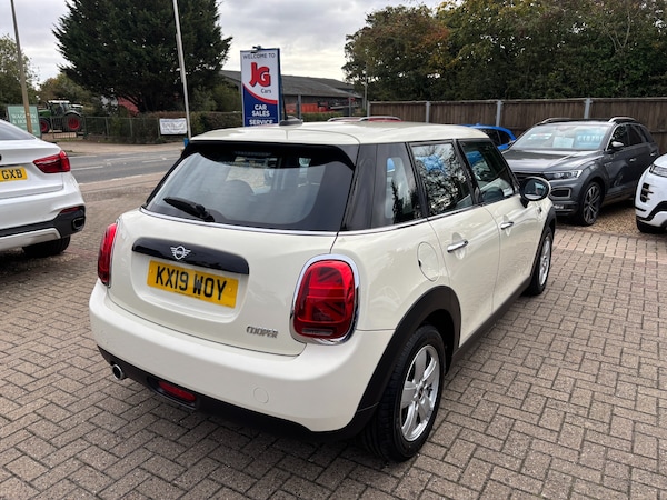 Used MINI Hatch 2019 for sale - 76193374: Photo 2