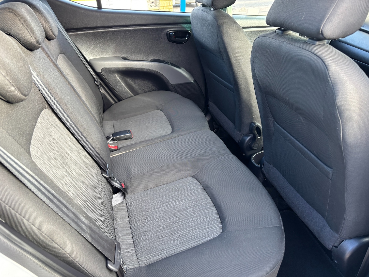 Used Hyundai i10 2013 for sale - 76640607: Photo 10