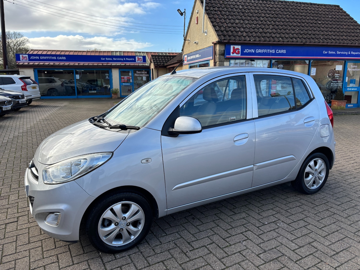 Used Hyundai i10 2013 for sale - 76640607: Photo 17