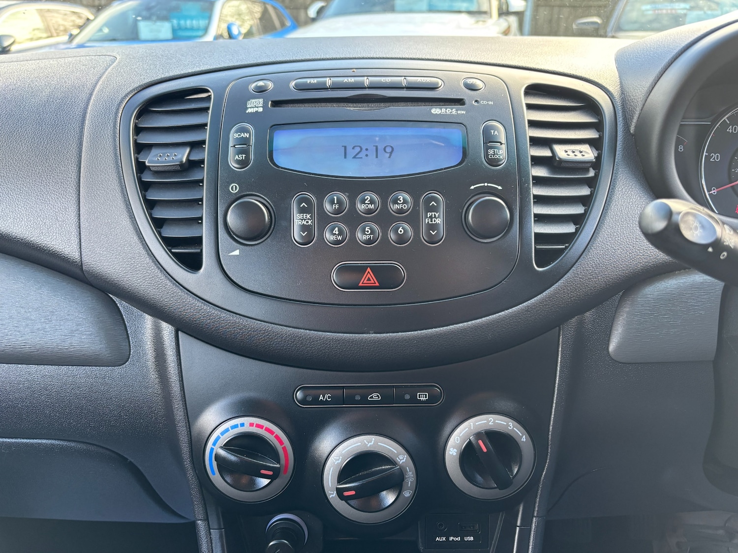 Used Hyundai i10 2013 for sale - 76640607: Photo 7