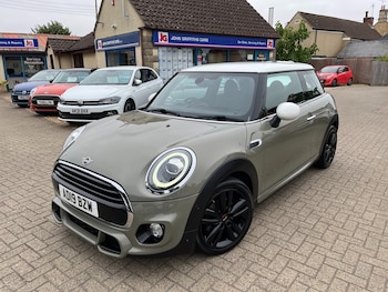 Used MINI Hatch 2019 for sale - 79208609: Photo